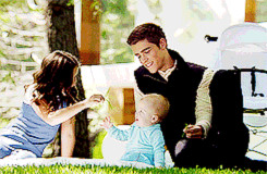 The Giver': First Look at Jeff Bridges and Brenton Thwaites in Lois ...