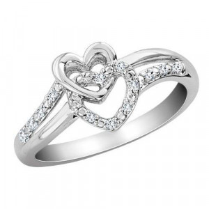 hate promise rings with hearts in them, but this ring is pretty ...