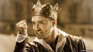 Jude Law's Henry V 'reigns supreme'