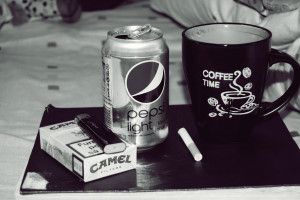 anorexia-cigarette-cigarettes-coffee-diet-coke-Favim.com-349604.jpg