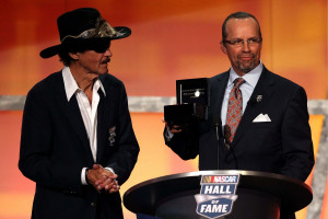 Kyle Petty introduces his father Richard Petty at the 2010 NASCAR Hall ...