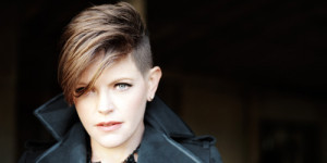 ... Maines Q&A On 'Fake' Country Music, Lesbian Hair & Not Making Nice