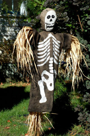 Image: Angel of Death scarecrow. Image shows burlap scarecrow with ...