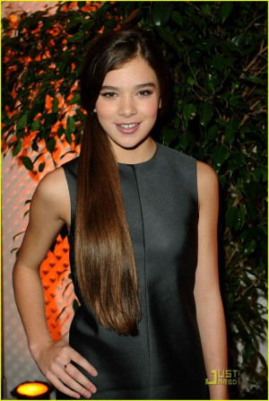 Hailee Steinfield would be cast as Linh Cinder :3Hailee Steinfield ...