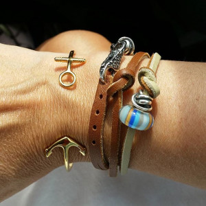 My jewelry combo today @Lemonandline and @TrollTweetsUS #KHMom # ...