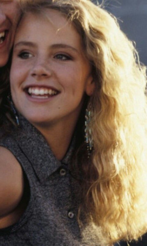 Home Actress Amanda Peterson