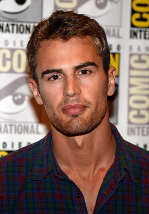 Theo James 'Divergent' Panels Comic-Con 2013 [Day 1] (July 18, 2013)