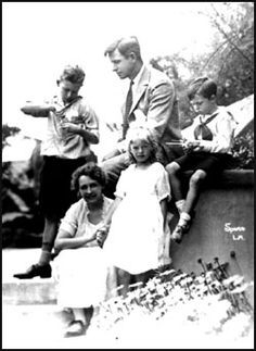 ... Rogers with Will Rogers and their children. Betty was a Rogers native