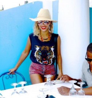 Beyonce on vacation..can I wake up on a yacht like Jay Z & Beyonce ...