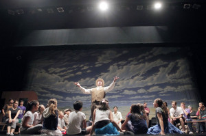 ... Woodard, center, plays the protagonist Harold Hill in Missouri