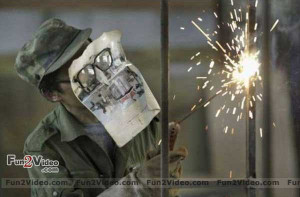Watch this funny welder who use a cheap and funny way for face ...