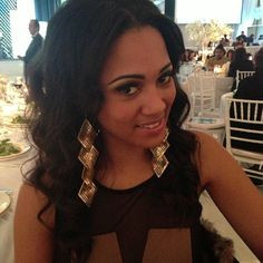 Camilla Poindexter shows her good girl side by supporting Let the Kids ...