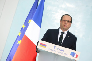 François Hollande lors de son point presse à Erevan, le 24 avril ...