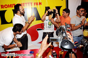 ... Rohit Shetty, Tusshar Kapoor, Cyrus Broacha & Ajay Devgan - photo 11