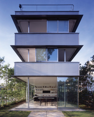 Modern Japan Houses - 360-degree garden access plus a rooftop patio!