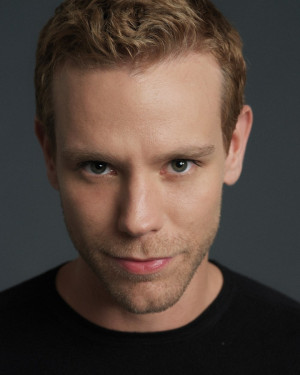 Related Pictures adam pascal adam pascal