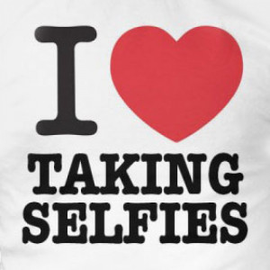 LV0015-taking-selfies-700x700-700x700.jpg
