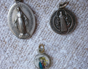 Religious Medallions Peace Medal Madonna Abbe Pierre Emmaus Catholic ...