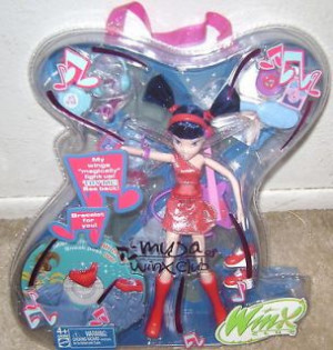 edit: A moment for the face on that lil doll in the above pic. omg ...