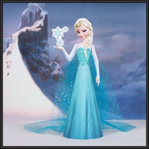 Elsa-the-Snow-Queen-Figure-Papercraft