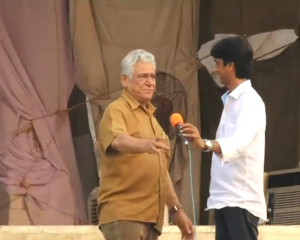 Om Puri recipe: His drunkard-like speech at Ramlila at the Anna Hazare ...