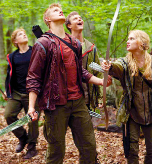 The Hunger Games jennifer lawrence Josh Hutcherson Marvel alexander ...