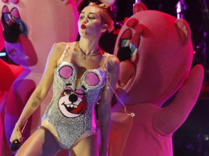 its-kind-of-ridiculous-that-mtv-bleeped-the-word-molly-during-the-vmas ...