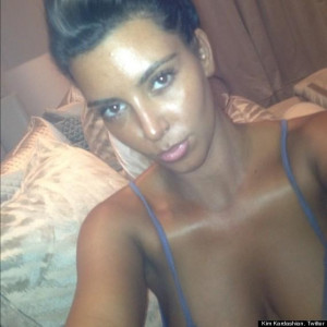 Kim Kardashian Challenges the Tanorexic Mom, Tweets New Look
