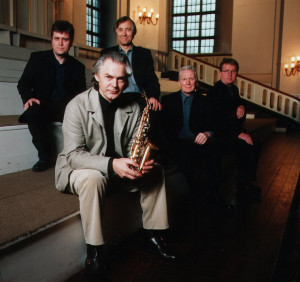 Jan Garbarek et le Hilliard Ensemble (cliquez sur ce titre!)
