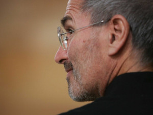 Here's What Steve Jobs Did When An Employee Told Him The Apple Store's ...