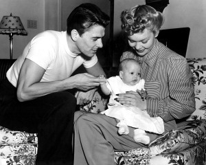 ronald-reagan-maureen-reagan-jane-everett.jpg