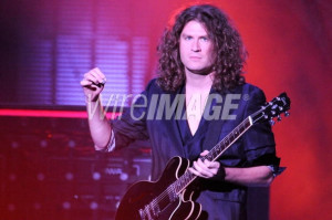 Guitarist Dave Keuning The Band Killers Performs Nikon