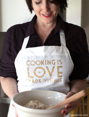 Make a Custom Apron with a Glitter Iron-On Quote