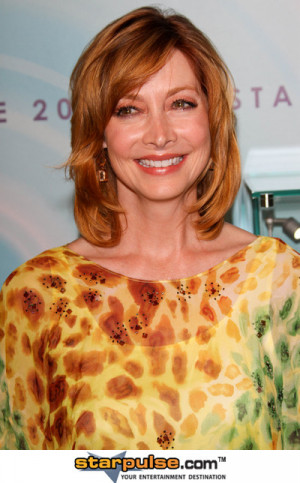 Sharon Lawrence Pictures & Photos