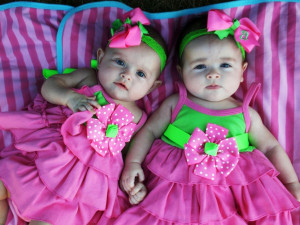 Cute babies pictures – Pictures of two twins who are very pretty. Do ...