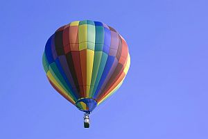 quotes-on-happiness-hot-air-balloon