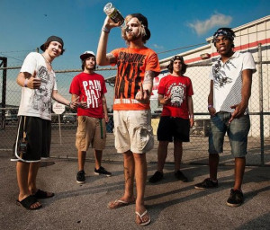 08/06/2010 - Attila Music Video