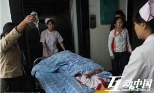 Three Chinese primary school girls jumped off a building hand in hand ...