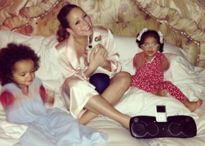 ... Mariah Carey posted a new photo of her adorable family to her
