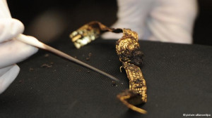 Earring discovered at the Celtic excavation area at the Heuneburg ...