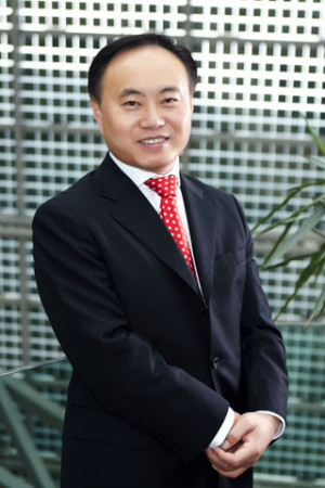 zhengrong shi suntech