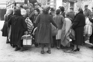 Jewish women, gathered by the Germans in Mavillis Square in Ioannina ...