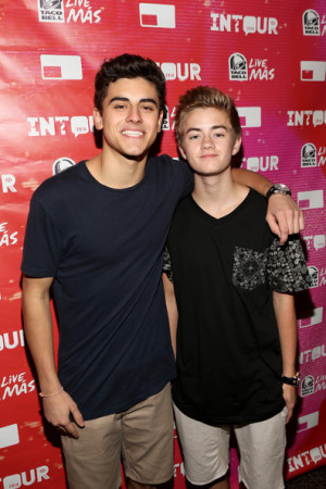 Jack Johnson Vine stars Jack Gilinsky (L) and Jack Johnson (Jack ...
