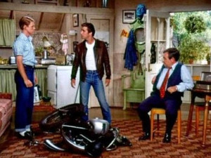 Iconic US TV series Happy Days. Fonzie lived above the garage Source ...