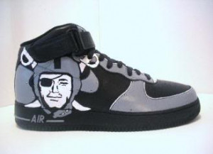 Oakland Raiders Shoes Oakland Raiders RBK Field Pass Shoes Sz8 8