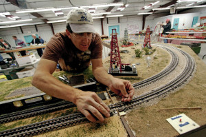 Model Train Show Steams Off To The Circus — In Small Scale: Bill ...