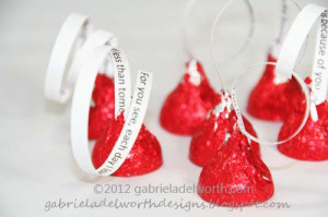 Valentine's Day Envelope of Kisses Tutorial. Easy, fun and sweet!